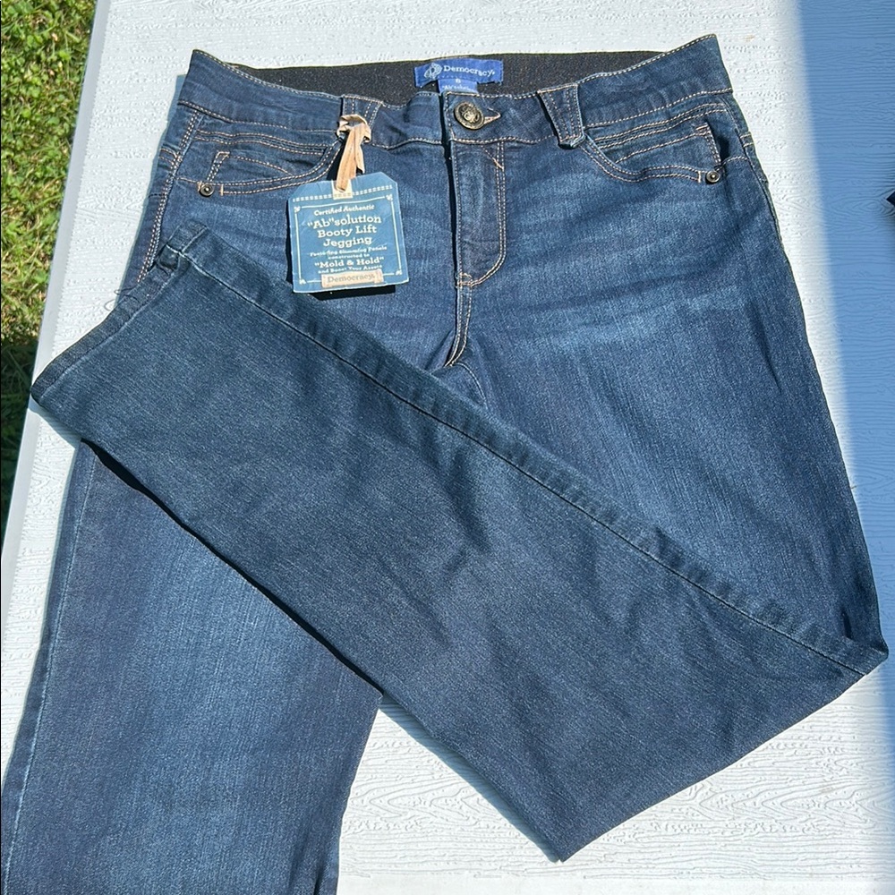 Democracy Women's Dark Blue Ab Solution Jeggings
B5